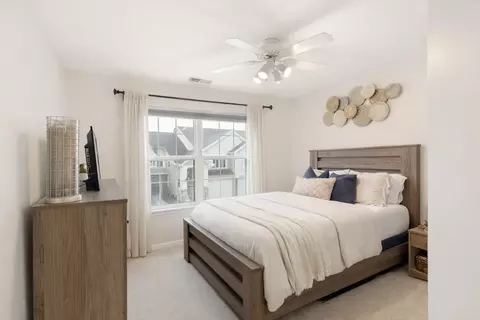 Bedroom - Undisclosed, Aurora, IL 60502 photo 2 of 2