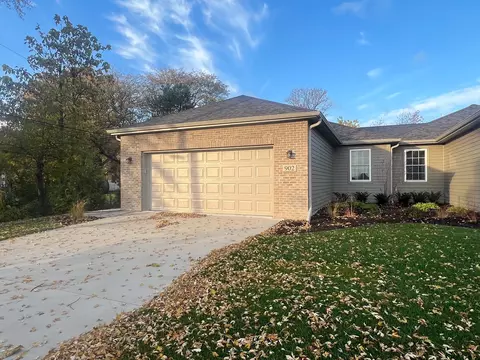902 Lange Ave, Beecher, IL 60401