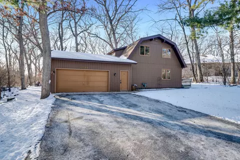 325 Rochester Rd, Poplar Grove, IL 61065