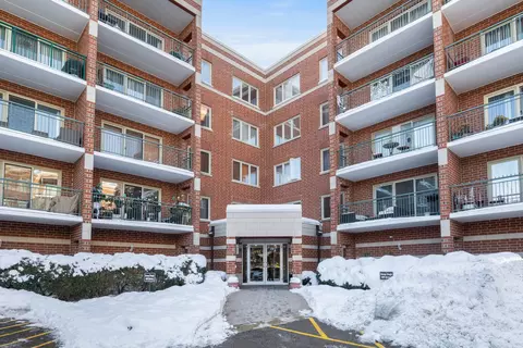 6461 W Warner Ave #517, Chicago, IL 60634