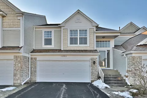 1202 Delta Dr, Elgin, IL 60123