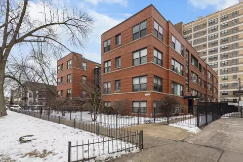 7423 N Sheridan Rd #3W, Chicago, IL 60626