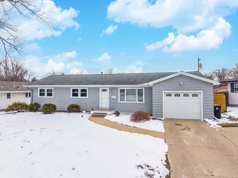 Exterior - 1111 Sheridan Rd, Normal, IL 61761 photo 10 of 10