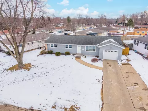 View/Area - 1111 Sheridan Rd, Normal, IL 61761 photo 1 of 8