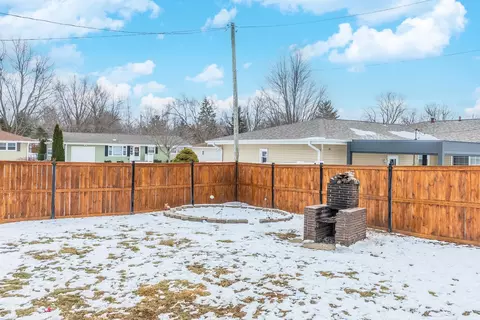Exterior - 1111 Sheridan Rd, Normal, IL 61761 photo 4 of 10