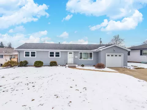 Exterior - 1111 Sheridan Rd, Normal, IL 61761 photo 5 of 10