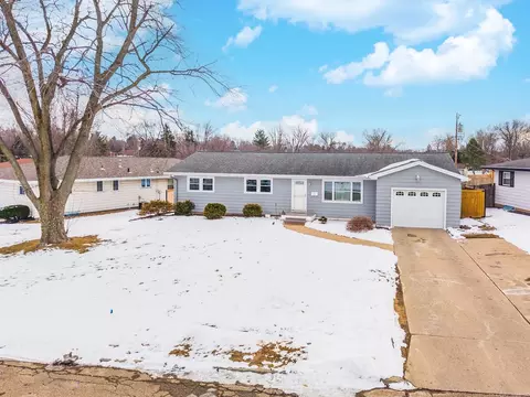 View/Area - 1111 Sheridan Rd, Normal, IL 61761 photo 2 of 8