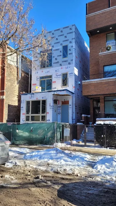 941 N Winchester Ave #2, Chicago, IL 60622