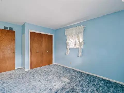 Bedroom - 4816 44th Ave, Moline, IL 61265 photo 8 of 9