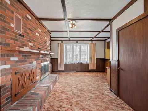 Living - 4816 44th Ave, Moline, IL 61265 photo 2 of 9