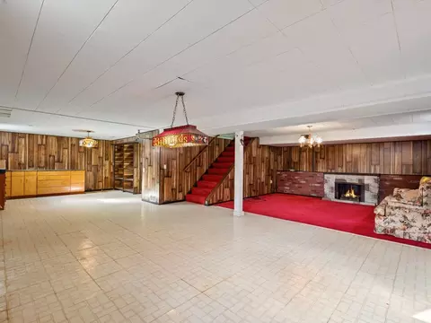 Living - 4816 44th Ave, Moline, IL 61265 photo 8 of 9