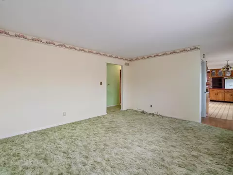 Living - 4816 44th Ave, Moline, IL 61265 photo 4 of 9