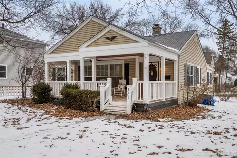 1201 Ford St, Geneva, IL 60134
