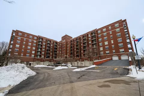 1700 Riverwoods Dr #414, Melrose Park, IL 60160
