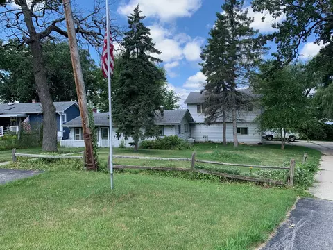 144 Oakwood Dr, Antioch, IL 60002