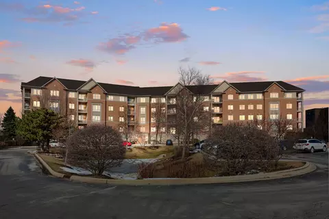 125 N Buffalo Grove Rd #104, Buffalo Grove, IL 60089