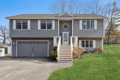 26775 N Ada St N, Wauconda, IL 60084