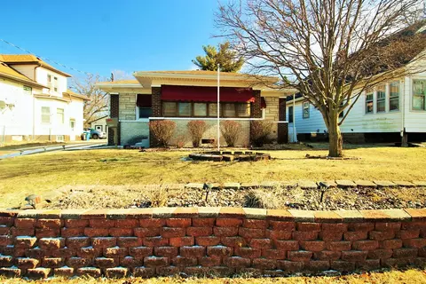 2218 3rd St, East Moline, IL 61244