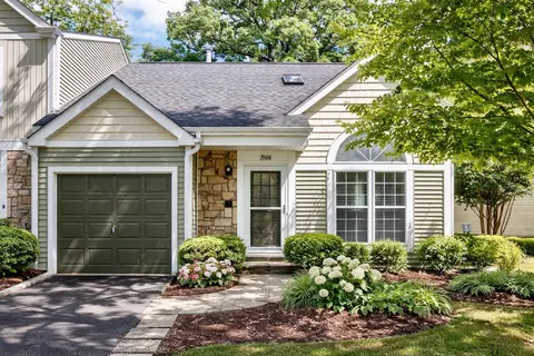 1906 Ozark Pkwy, Algonquin, IL 60102