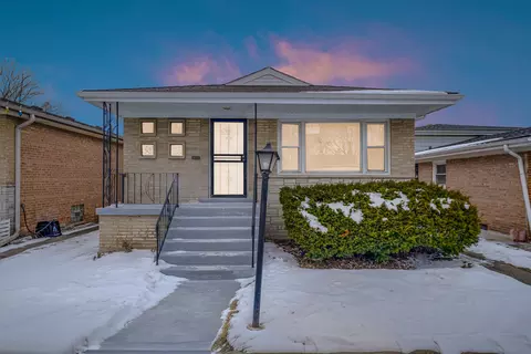 12930 S Carpenter St, Calumet Park, IL 60827