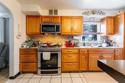 Kitchen - 730 E Benton St, Aurora, IL 60505 photo 2 of 3