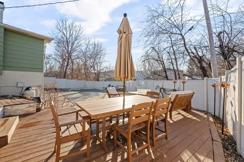 Exterior - 2413 3rd St, Moline, IL 61265 photo 3 of 9