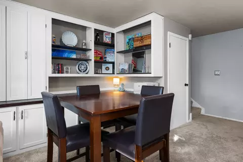 Dining - 2413 3rd St, Moline, IL 61265 photo 3 of 4