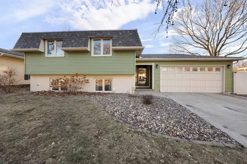 Exterior - 2413 3rd St, Moline, IL 61265 photo 9 of 9