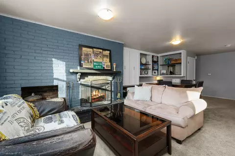 Living - 2413 3rd St, Moline, IL 61265 photo 6 of 8