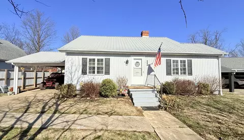 233 W Mcclernand Ave, Shawneetown, IL 62984