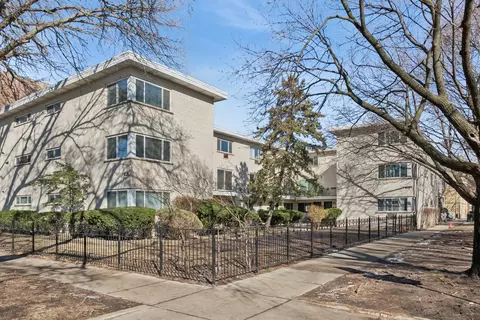 4201 N Paulina St, Chicago, IL 60613