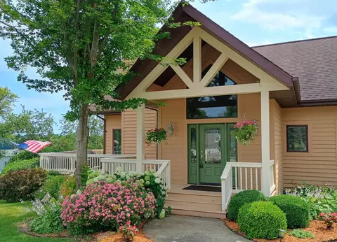 26-64 Blackwood Ct, Lanark, IL 61046