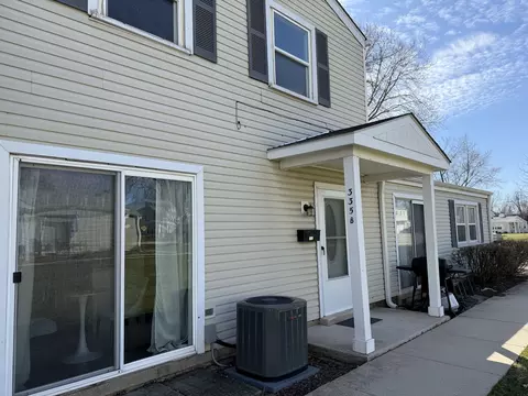 Exterior - 335 David Ct #B, Bartlett, IL 60103 photo 4 of 4