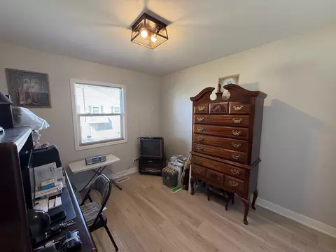 Bedroom - 335 David Ct #B, Bartlett, IL 60103 photo 1 of 2