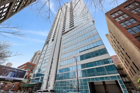 303 W Ohio St #1808, Chicago, IL 60654