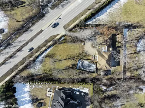 View/Area - 2185 New Willow Rd, Northfield, IL 60093 photo 2 of 17