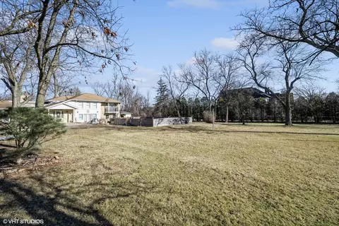 Exterior - 2185 New Willow Rd, Northfield, IL 60093 photo 2 of 7