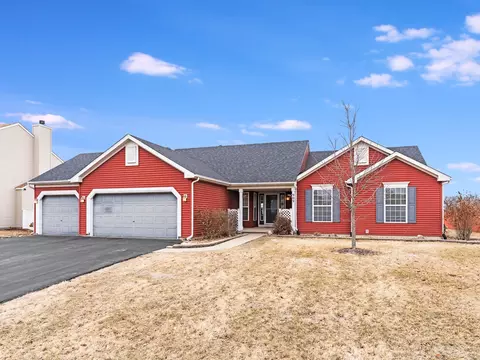909 W Northwind Dr, Sandwich, IL 60548