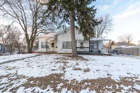 1003 W Jackson St, Bloomington, IL 61701