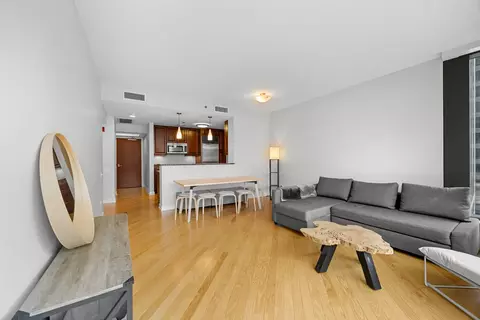Living - 60 E Monroe St #1905, Chicago, IL 60603 photo 2 of 4