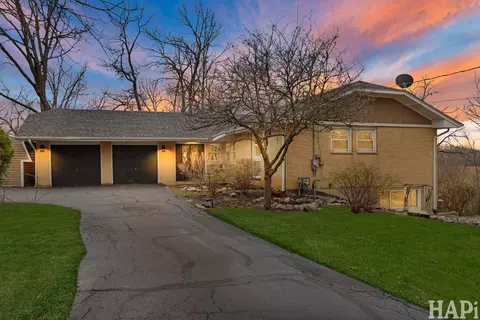 25661 W Blakely Pkwy, Wauconda, IL 60084
