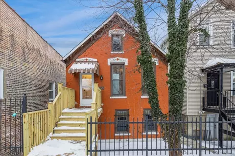 2321 W 18th Pl, Chicago, IL 60608