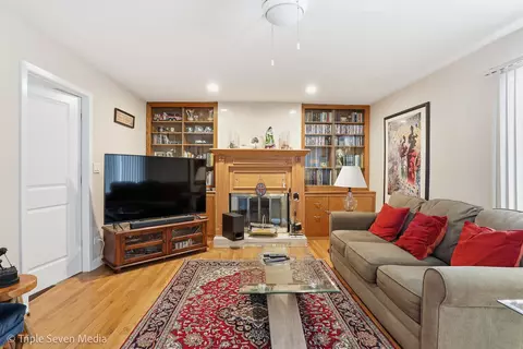 Living - 454 Stone Pl, Wheeling, IL 60090 photo 2 of 2