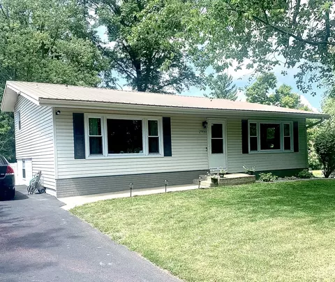 Exterior - 2900 Jamison Blvd, Mount Vernon, IL 62864 photo 2 of 6