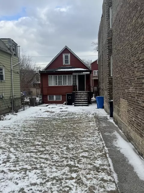 5935 S Racine Ave, Chicago, IL 60636