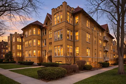 38 Washington Blvd #1, Oak Park, IL 60302