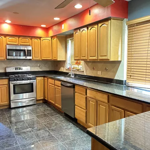 11024 S Morgan St, Chicago, IL 60643 photo 2