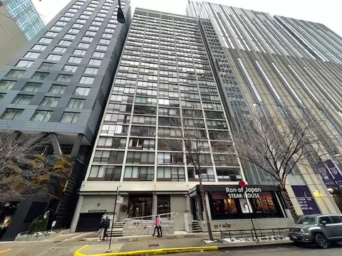 230 E Ontario St #402, Chicago, IL 60611