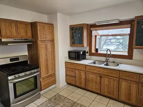 Kitchen - 7436 W 58th St, Summit, IL 60501 photo 1 of 3