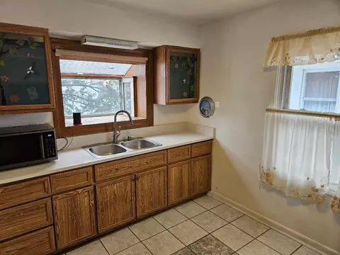 Kitchen - 7436 W 58th St, Summit, IL 60501 photo 2 of 3